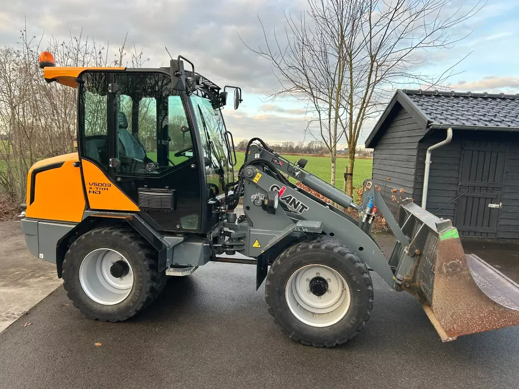 Giant V5003 X-tra HD VERKOCHT