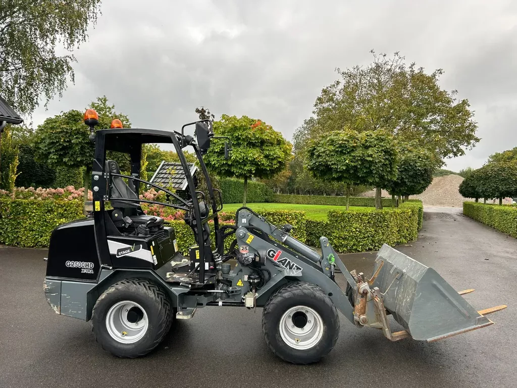 Giant G2500HD X-tra VERKOCHT