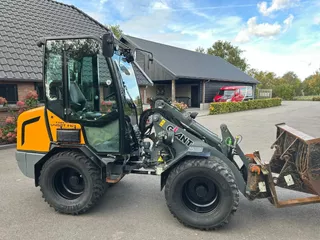 Giant V452T X-TRA HD VERKOCHT