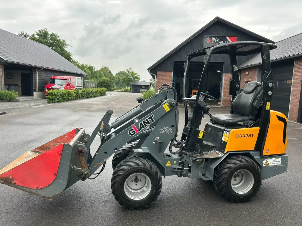 Giant D332ST MARGE VERKOCHT