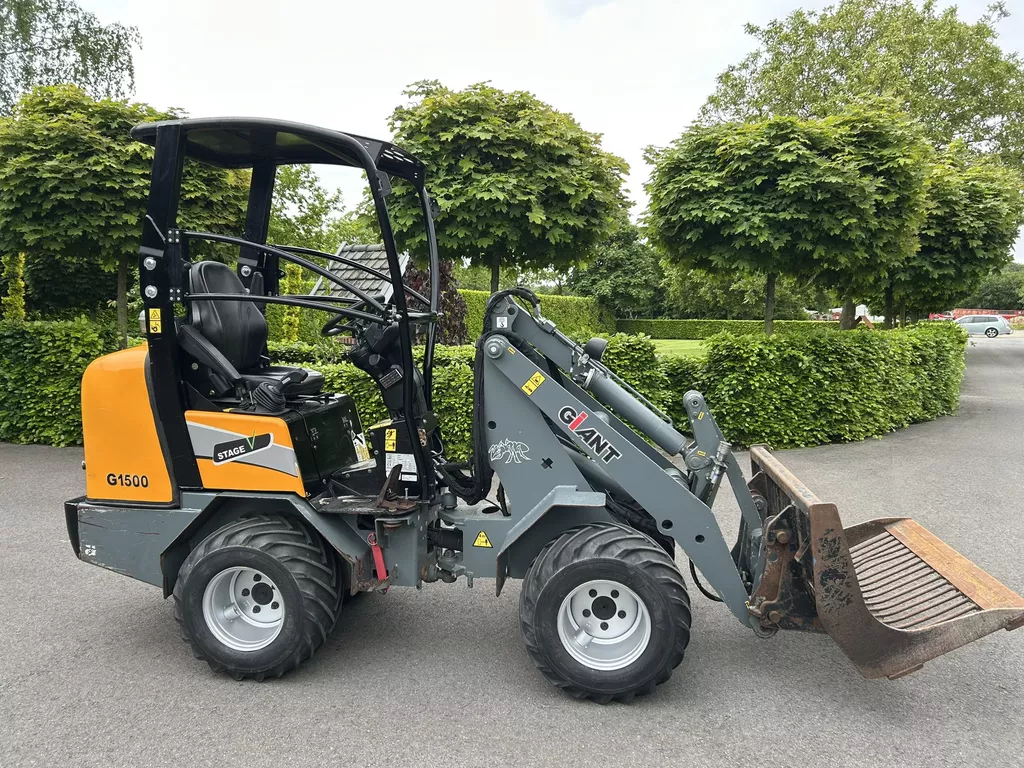 Giant G1500
