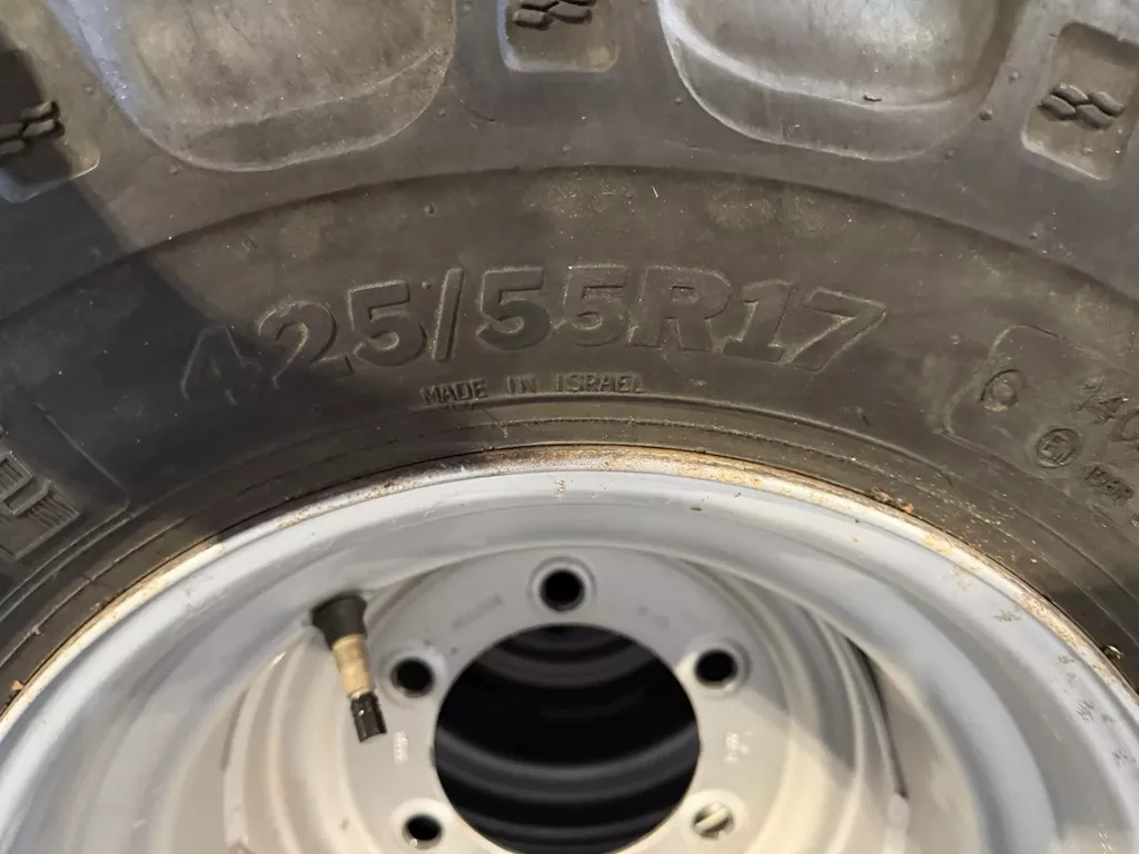 Alliance 425/55 R17 Banden met velg