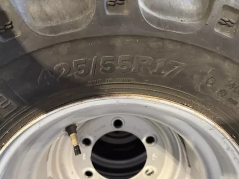Alliance 425/55 R17 Banden met velg