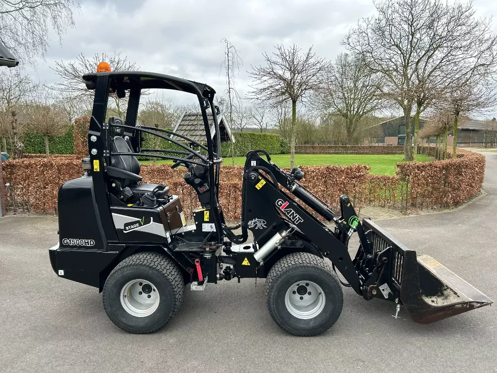 Giant G1500HD BLACK EDITION VERKOCHT
