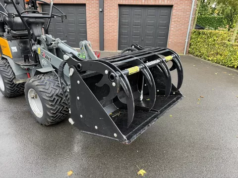 Giant Silage grijper Puinbak met bovenklem, Pelikaanbak, Volumebak, Hoogkiepbak, Balenklem en Mestklem